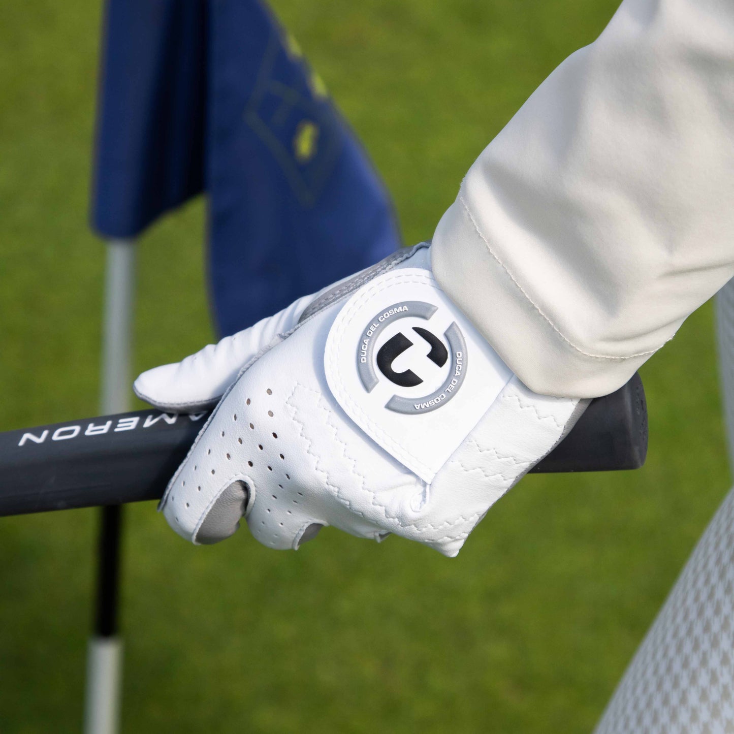 Right-Handed Women's Golf Glove